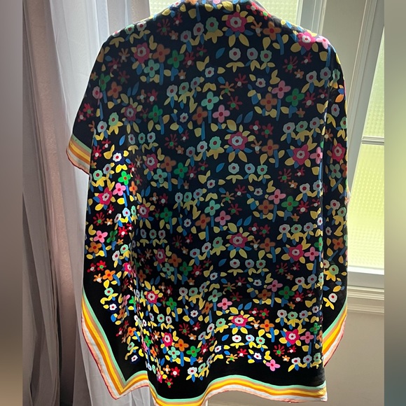 Louis Vuitton Scarf. 100% Silk. Hand Rolled. Made in France. Floral. Multicolor.